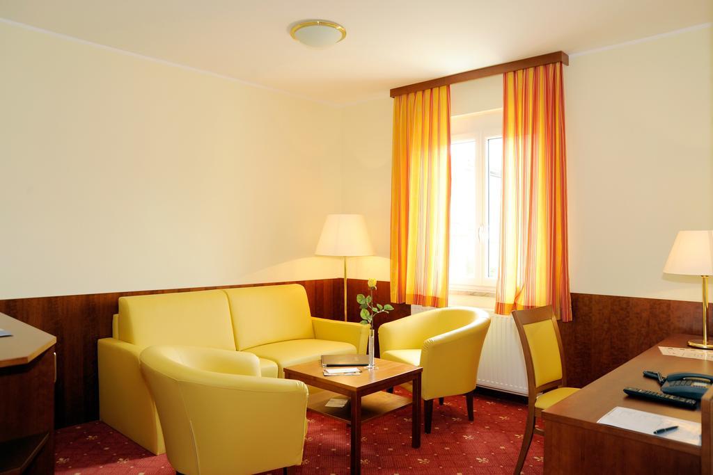 Der Kaiserhof Ried Hotel Ried im Innkreis Room photo